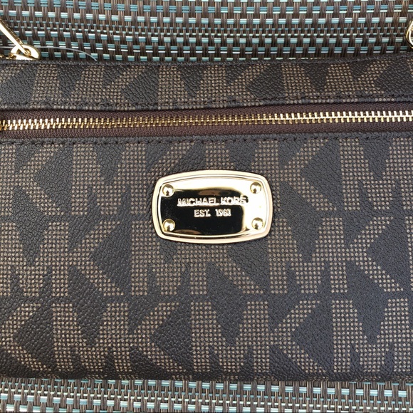 Leather wristlet - Picture 2 of 4